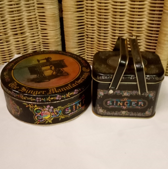 2 Bristol Ware Singer Manufacturing Co. Tin Cans Metal Gift Cans - Picture 2 of 7